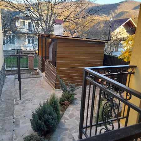 Dva Opryshka Vila Yaremche Exterior foto