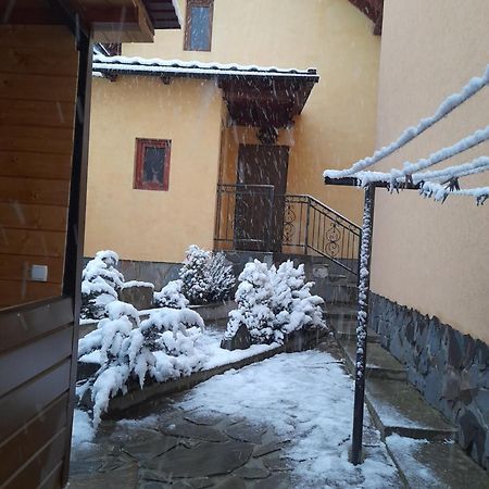Dva Opryshka Vila Yaremche Exterior foto
