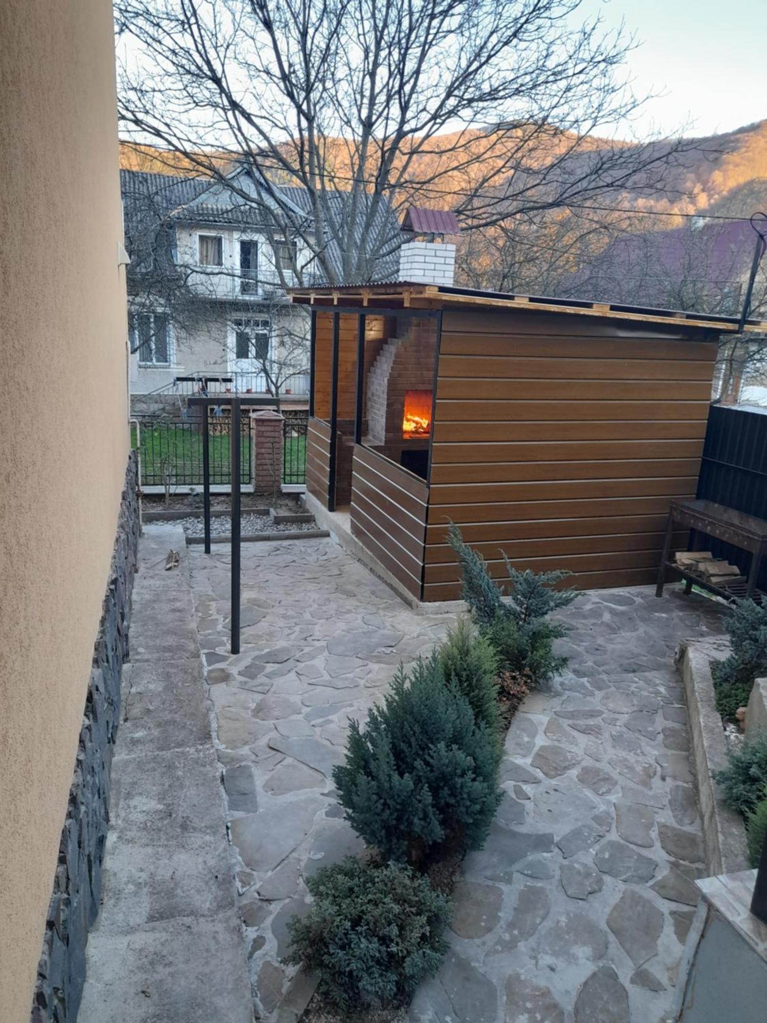 Dva Opryshka Vila Yaremche Quarto foto