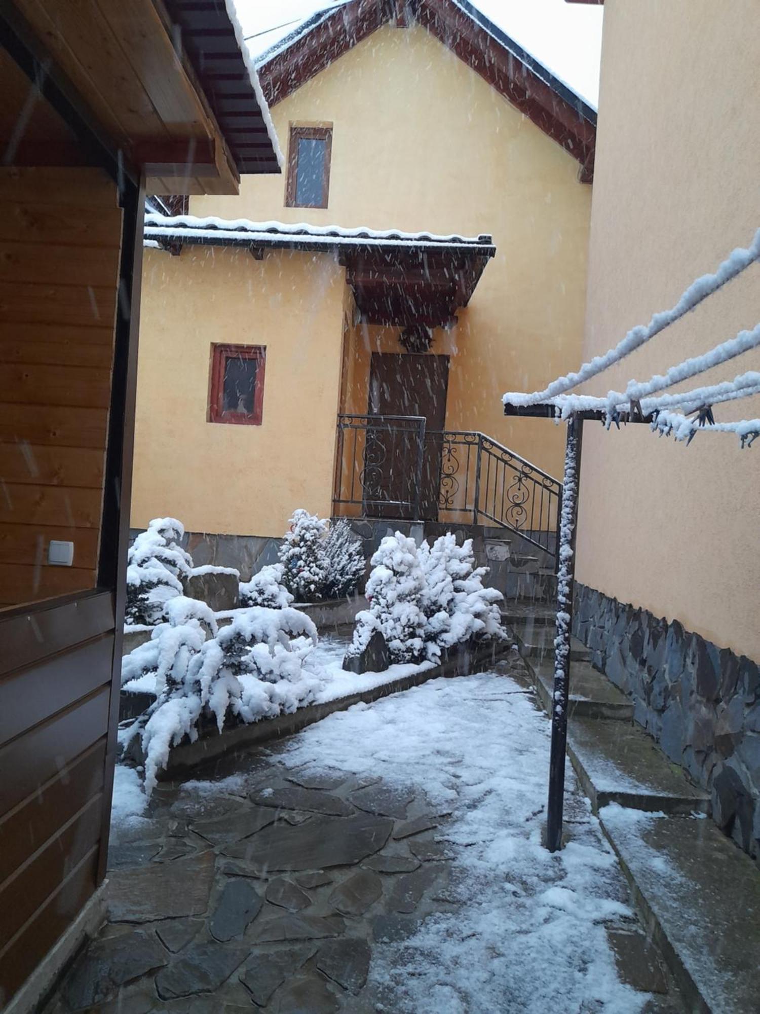 Dva Opryshka Vila Yaremche Exterior foto